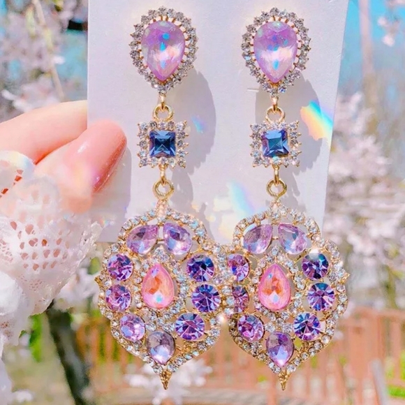 Jewelry - 🎀Sparkles Vintage Oval Water Drop